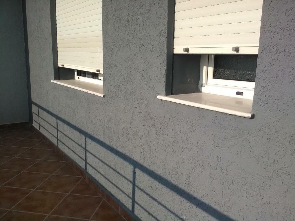 Lindita'S Seaview Appartment Wlora Zewnętrze zdjęcie