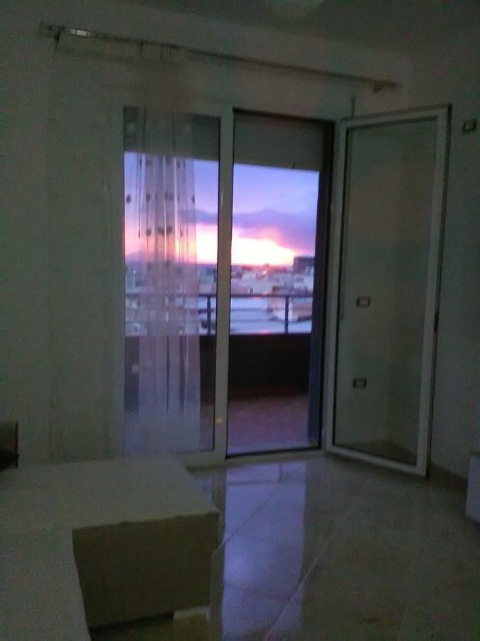 Lindita'S Seaview Appartment Wlora Zewnętrze zdjęcie